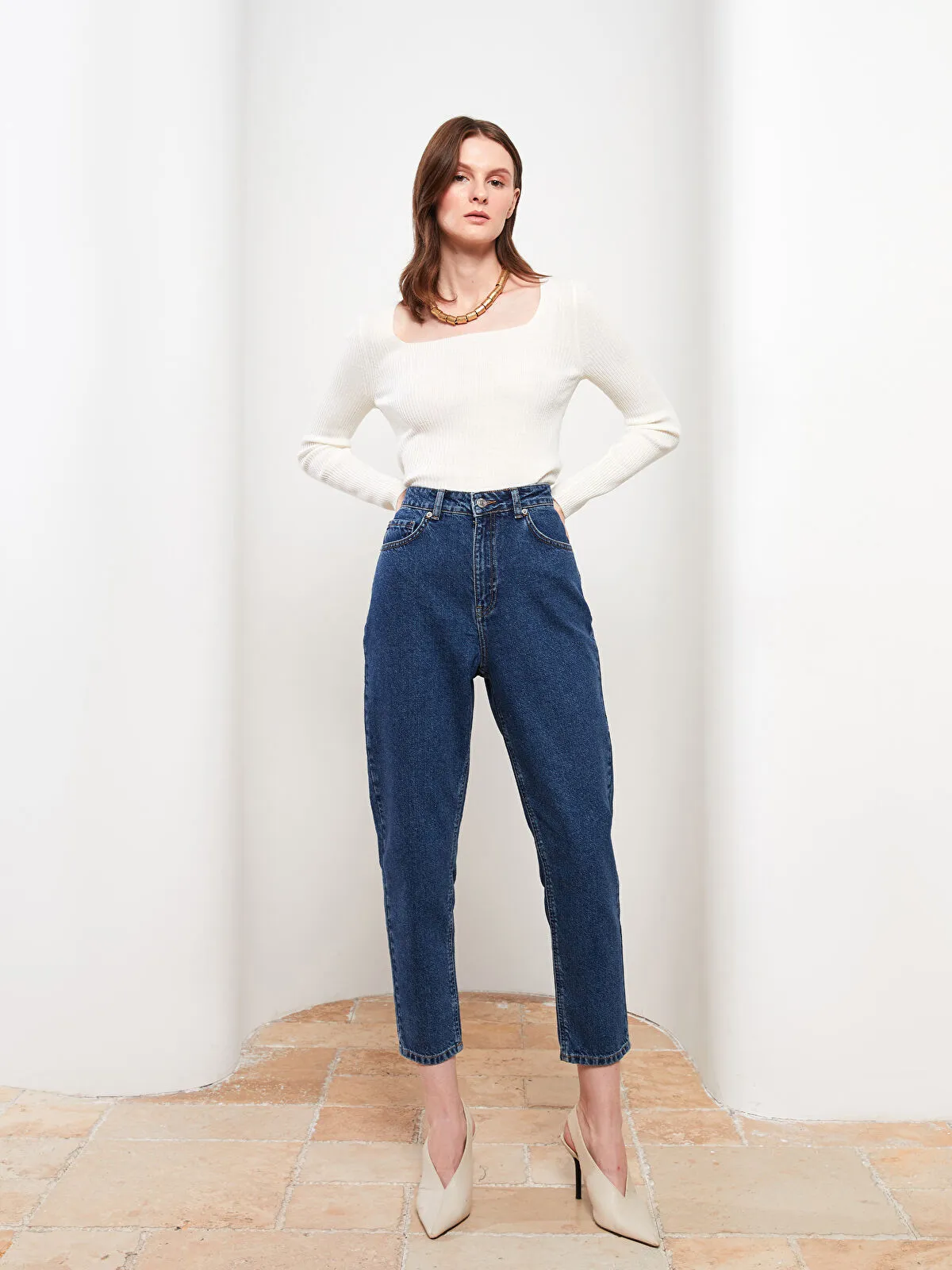 ქალის ჯინსი